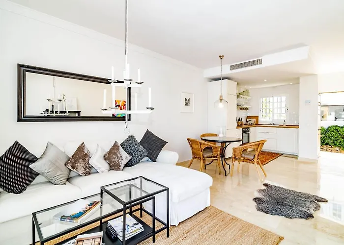 Ap165 - Contemporary Scandinavian Style Apartment